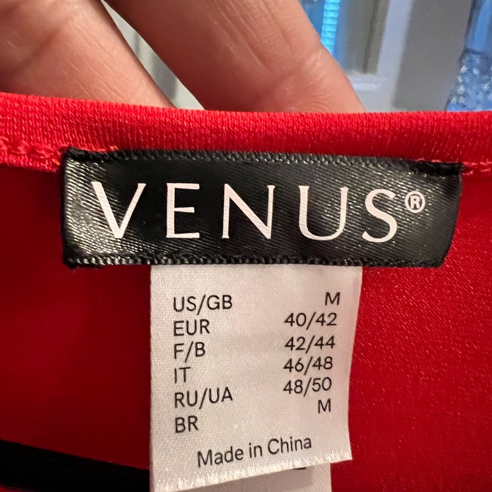 Venus Dress Size M. - Picture 5 of 5